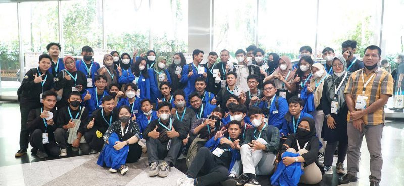 Mahasiswa ITPLN di PLN Locomotion 2022