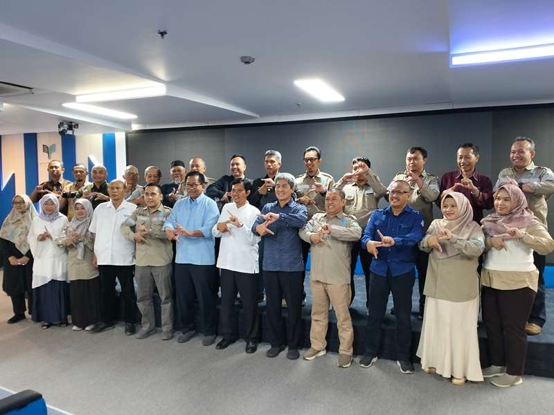 Rektor ITPLN Prof. Dr. Ir. Iwa Garniwa MK. <yoastmark class=