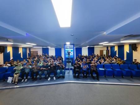 Ikatan Alumni Itpln (Ika Itpln) Hadirkan 4 Alumni Sukses, Beri Bekal Mahasiswa Melalui Sharing Bersama Alumni. Dok. Istimewa