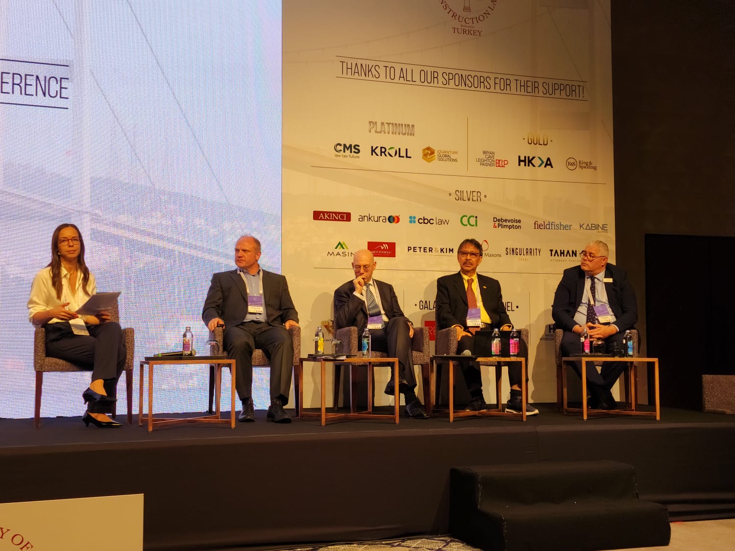 Guru besar ITPLN Prof. Dr. Ir. Sarwono Hardjomuljadi MT. MH. saat menjadi pembicara dalam Internasional Construction Law di Turki. Dok. Istimewa