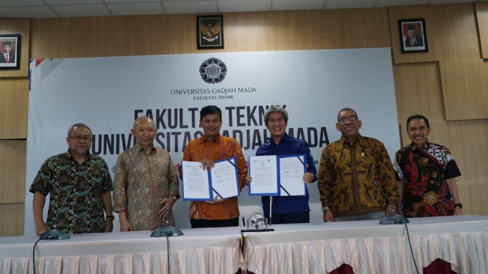 ITPLN tandatangani MoU Penelitian dan Pengabdian Masyarakat dengan FT UGM. Dok. Istimewa.