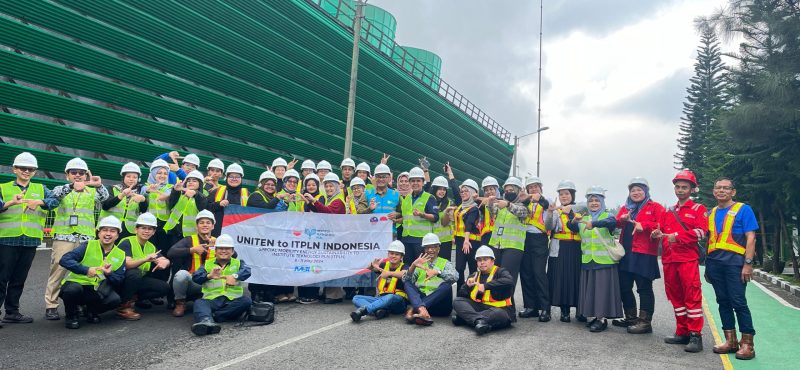 Foto bersama E-Mobility ITPLN dengan UNITEN