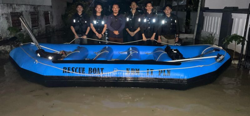 Misi Kemanusia Mahasiswa ITPLN, HPPA CAKRAWALA Evakuasi Korban Banjir