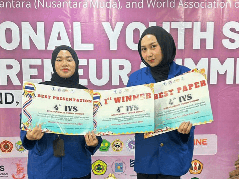 Mahasiswa ITPLN Thailand1