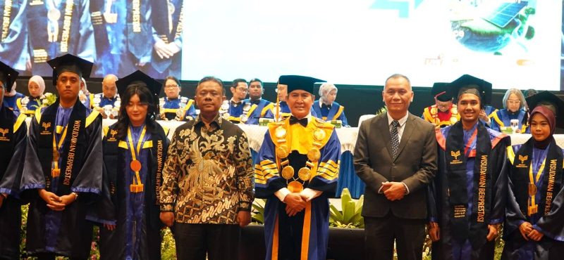 Terbaik wisuda ITPLN